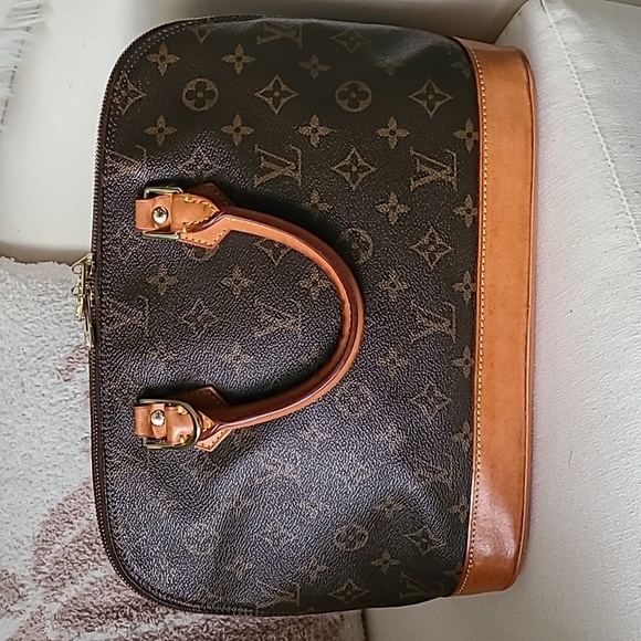 ๐ Authentic ๐ Louis Vuitton Alma PM - Picture 2 of 16